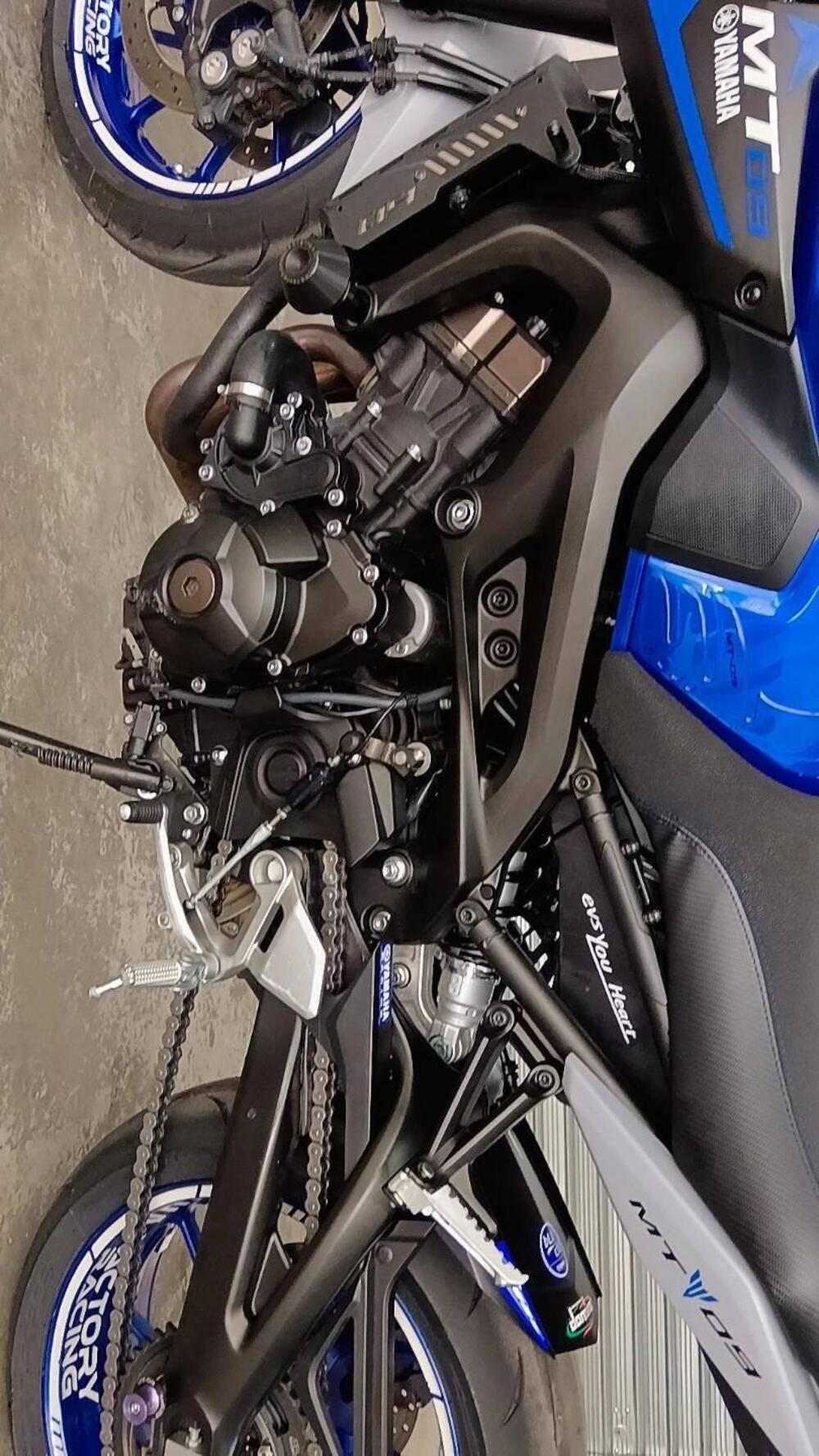 Yamaha MT-09 (2017 - 20) (3)