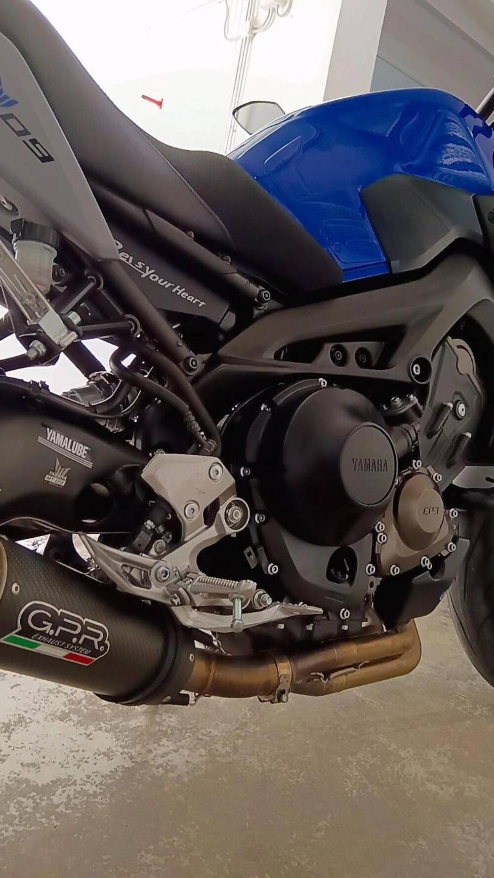 Yamaha MT-09 (2017 - 20) (4)