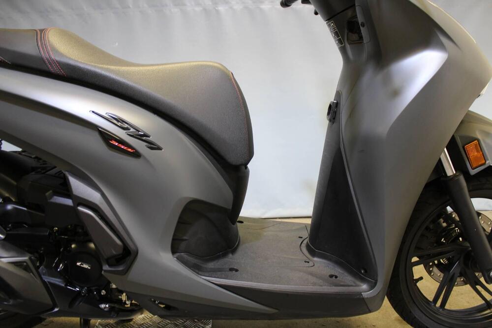 Honda SH 350i Sport (2025) (9)