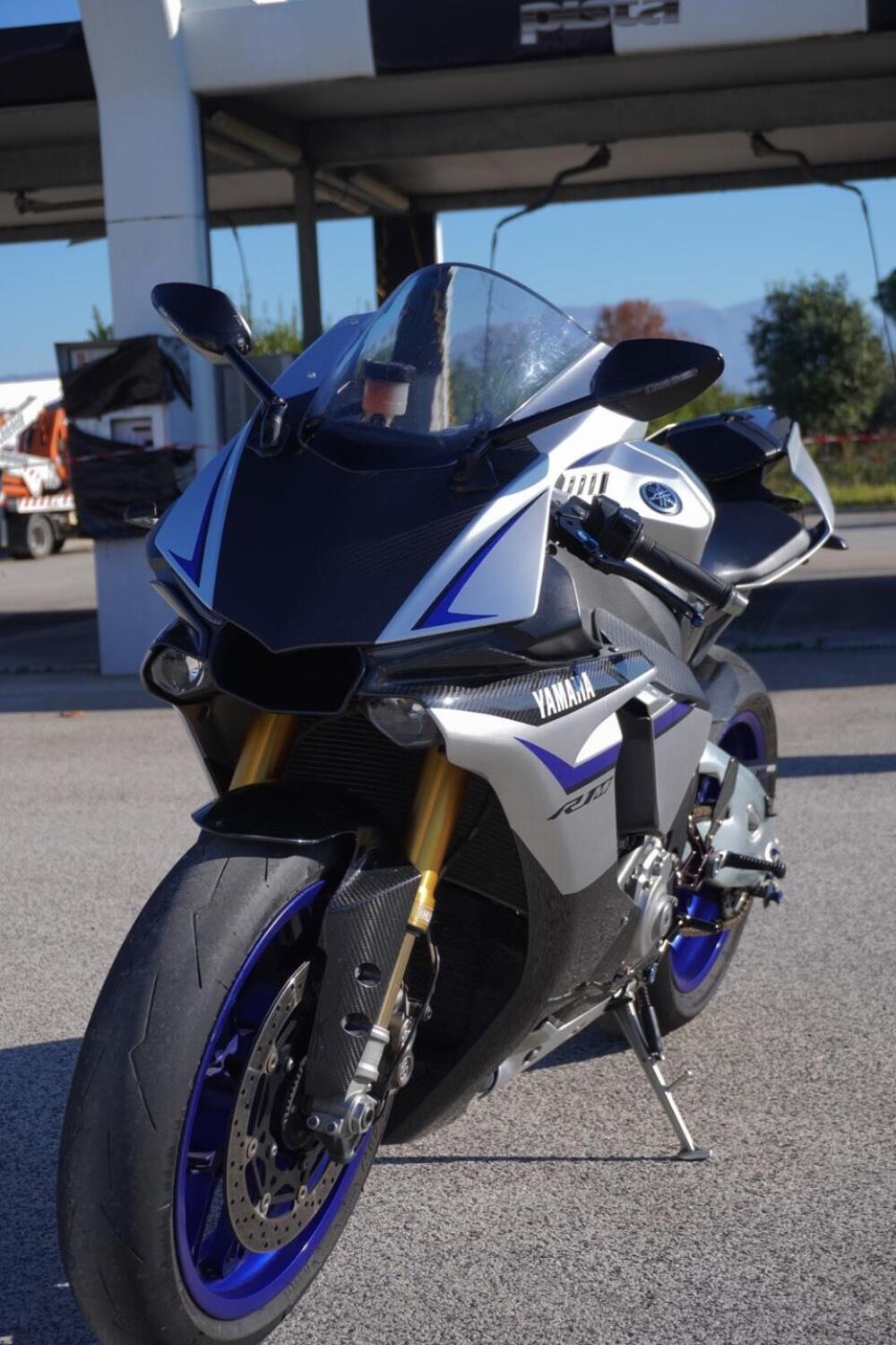 Yamaha YZF R1 M (2015 - 16) (9)