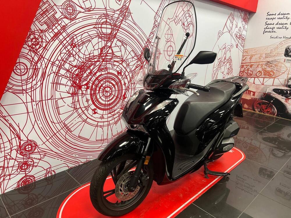 Honda SH 125i (2024 - 25) (2)