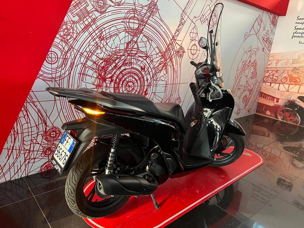 Honda SH 125i (2024 - 25) (3)