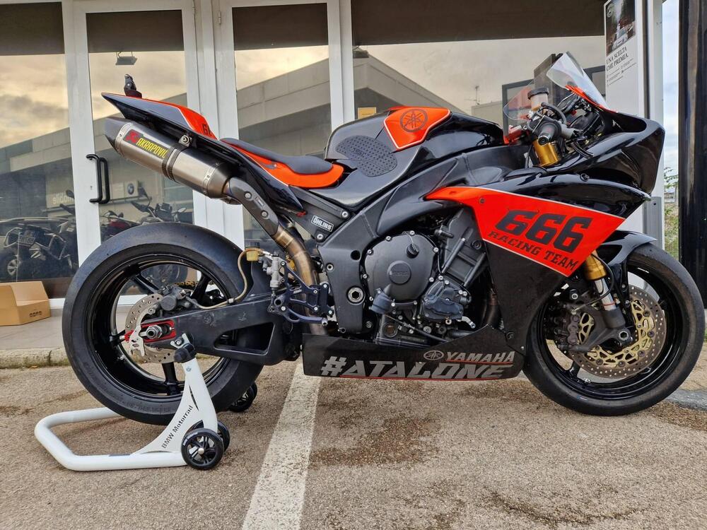 Yamaha YZF R1 (2009 - 11) (3)