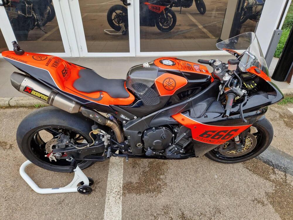 Yamaha YZF R1 (2009 - 11) (4)