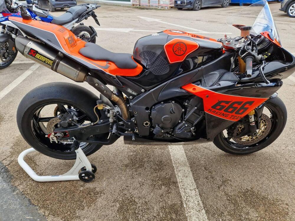 Yamaha YZF R1 (2009 - 11) (7)