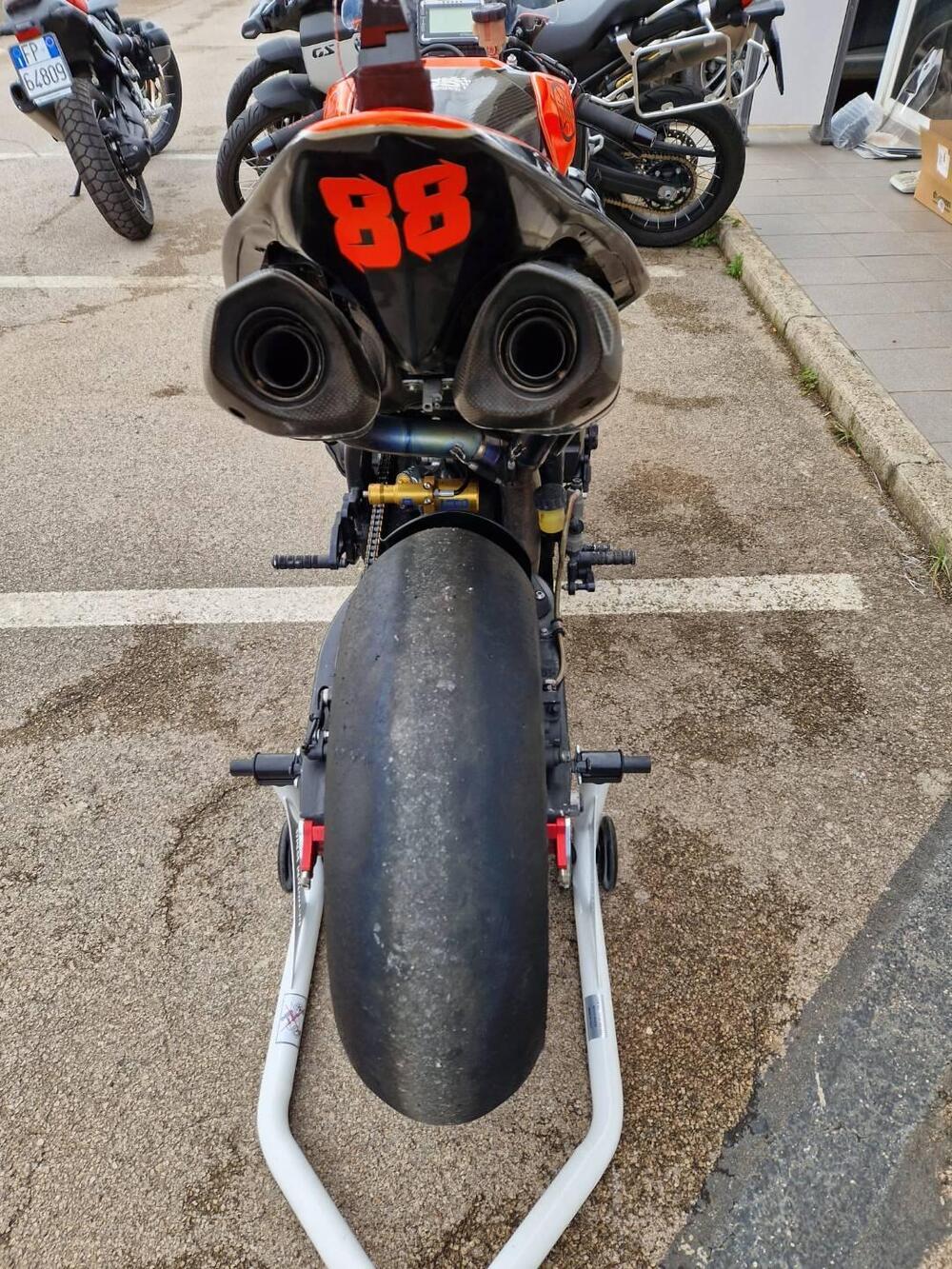 Yamaha YZF R1 (2009 - 11) (8)