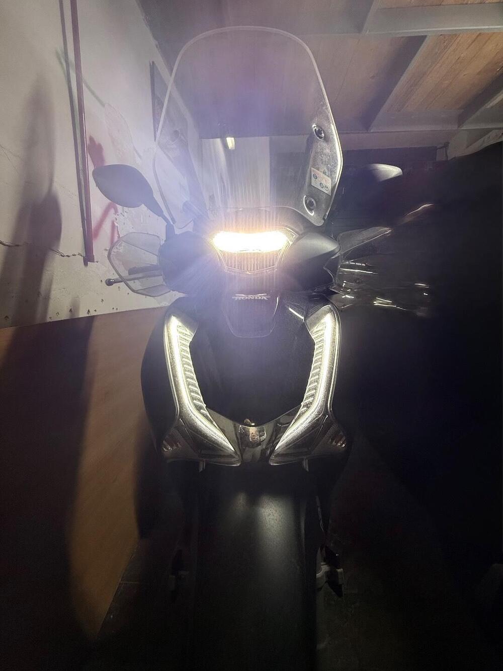 Honda SH 150 i (2017 - 19) (2)