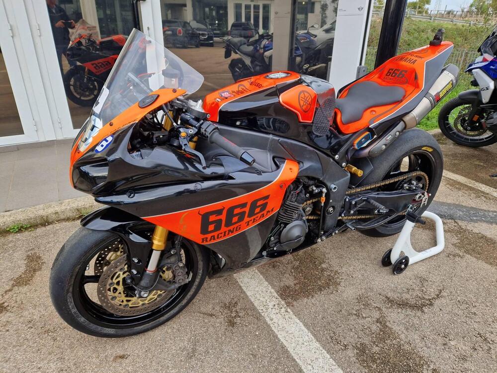 Yamaha YZF R1 (2009 - 11) (17)