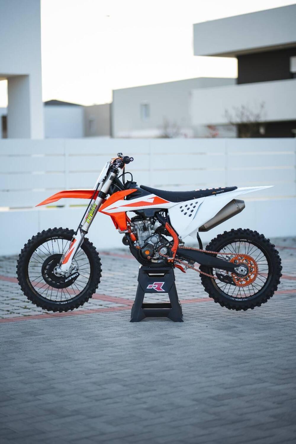 KTM 250 SX-F (2019) (2)