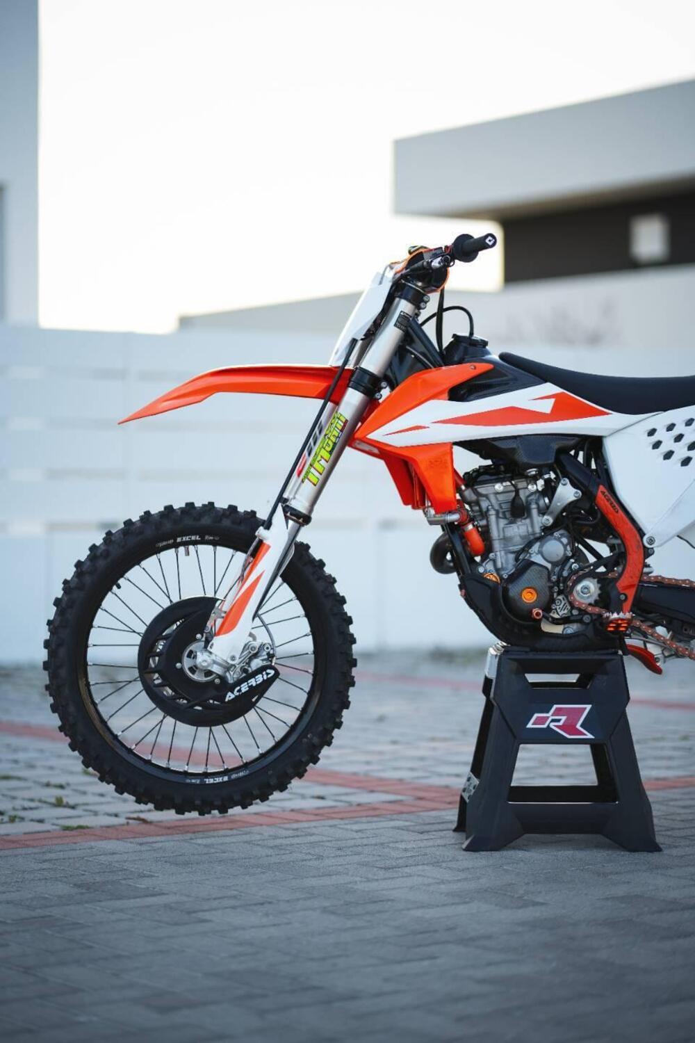 KTM 250 SX-F (2019) (4)