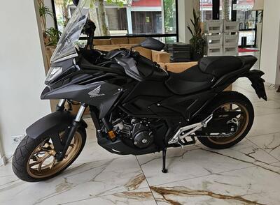 Honda NC 750 X DCT (2025) usata