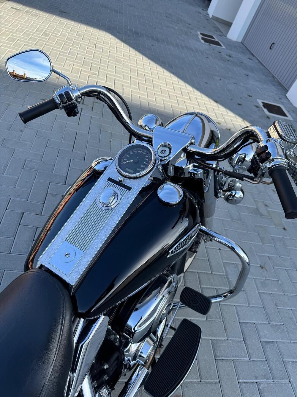 Harley-Davidson 1584 Road King (2006 - 07) - FLHR (4)