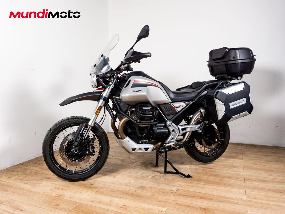 Moto Guzzi V85 TT Travel (2020) (8)