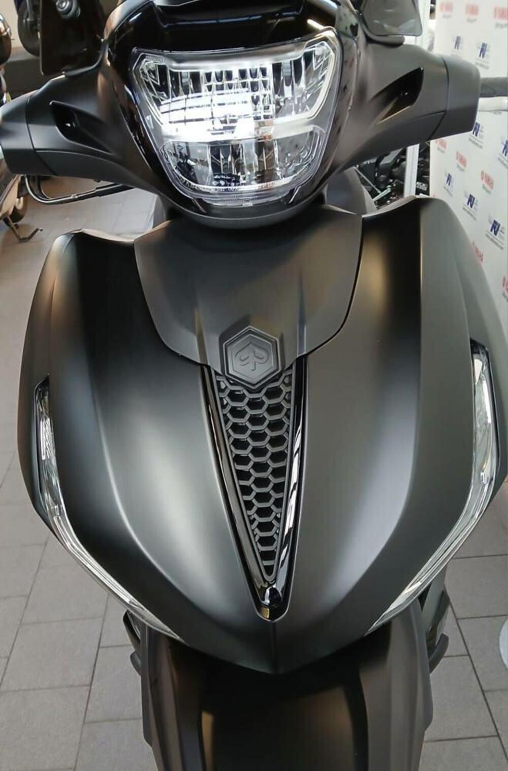 Piaggio Beverly 300 ABS-ASR (2021 - 25) (5)