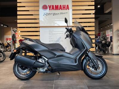 Yamaha X-Max 300 (2021 - 24) usata