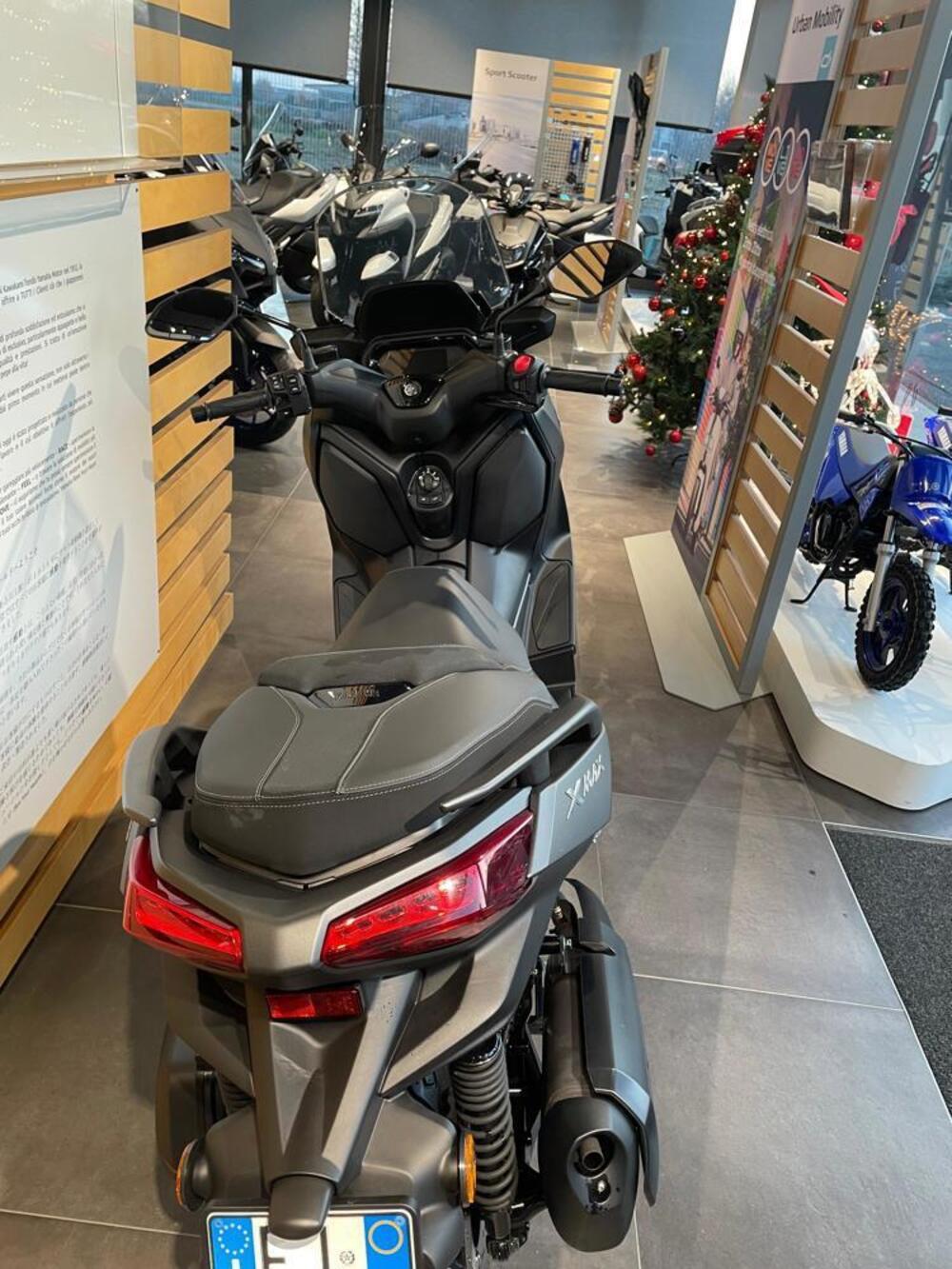 Yamaha X-Max 300 (2021 - 24) (3)