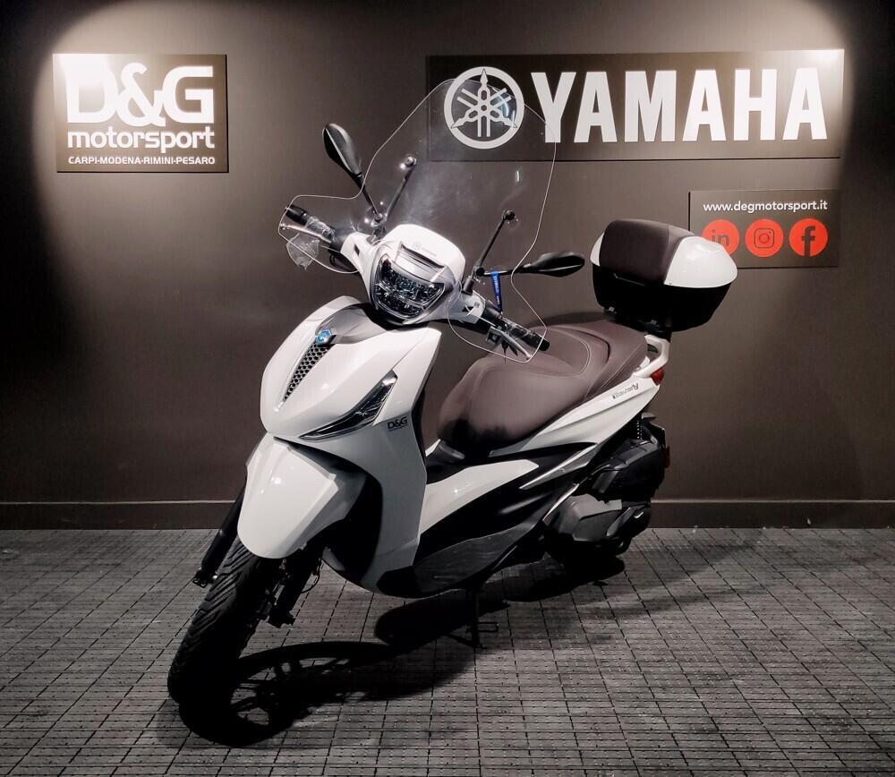 Piaggio Beverly 400 ABS-ASR (2021 - 24) (2)