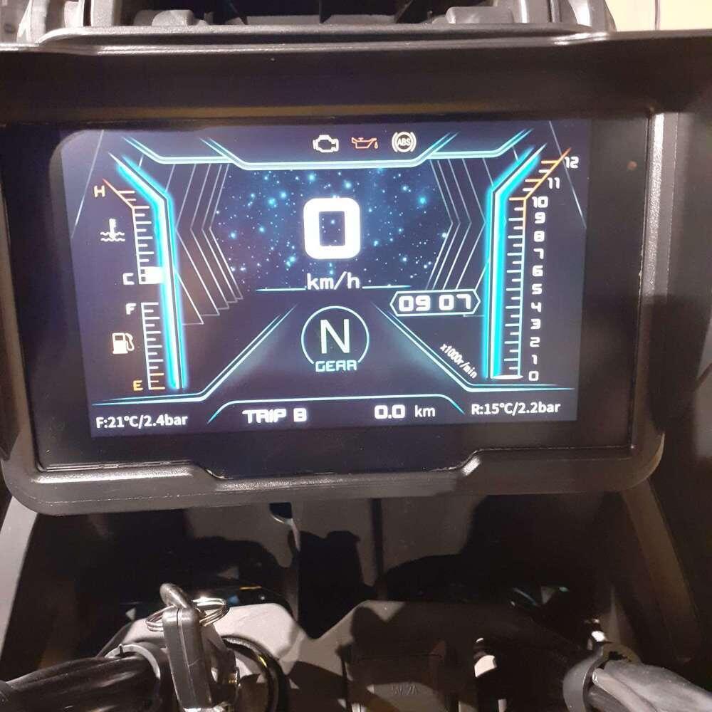 QJ Motor SVT 650 X (2024) (8)