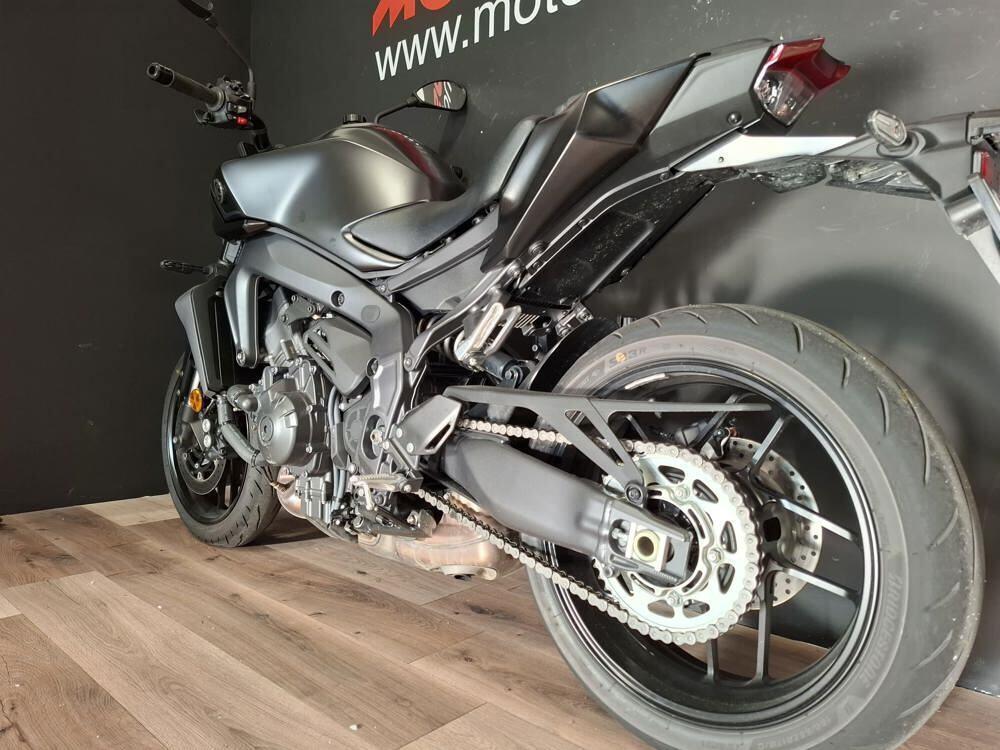 Yamaha MT-09 Y-AMT (2024 - 25) (3)
