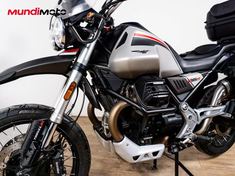 Moto Guzzi V85 TT Travel (2020) (9)