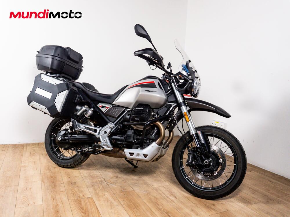 Moto Guzzi V85 TT Travel (2020) (2)