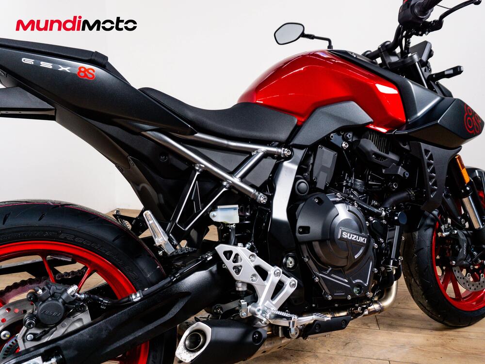Suzuki GSX-8S EVO (2025) (4)