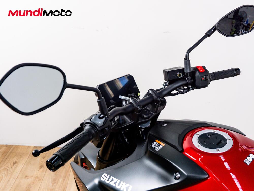 Suzuki GSX-8S EVO (2025) (11)