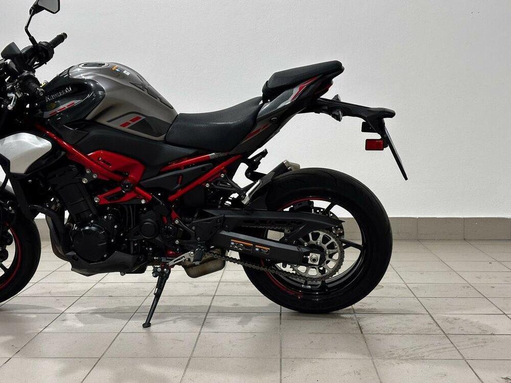 Kawasaki Z 900 (2025 - 26) (7)