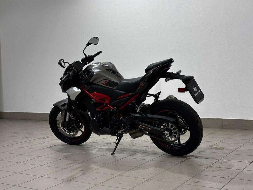 Kawasaki Z 900 (2025 - 26) (2)