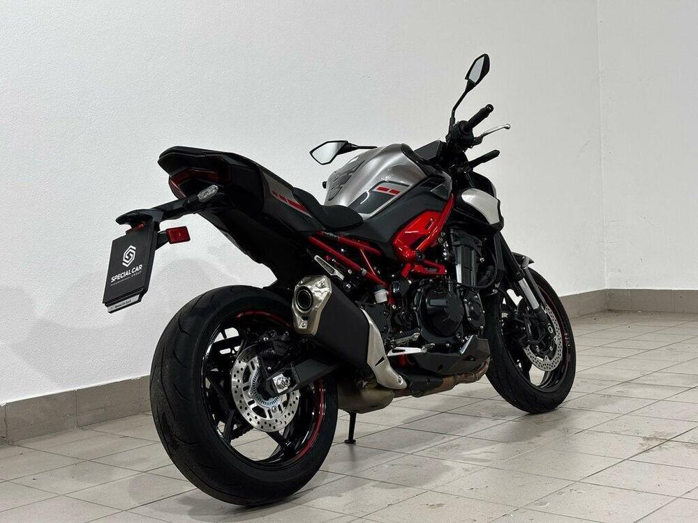 Kawasaki Z 900 (2025 - 26) (6)