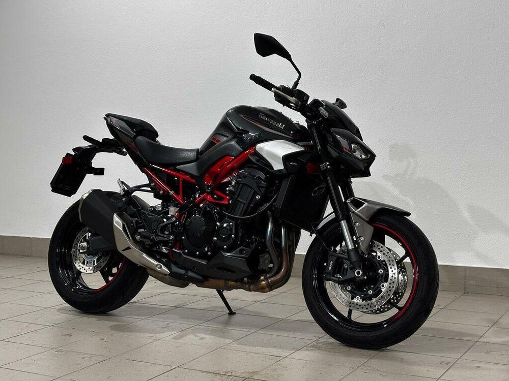 Kawasaki Z 900 (2025 - 26) (4)