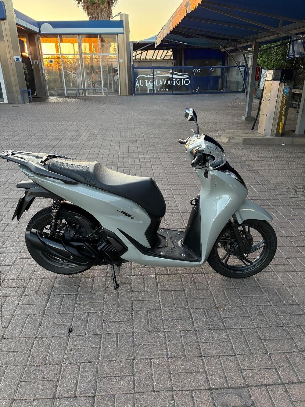 Honda SH 125i (2024 - 25) (3)