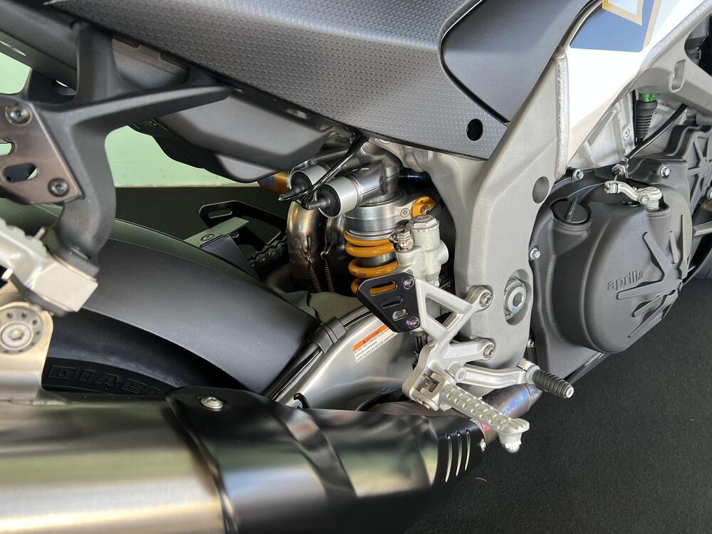 Aprilia Tuono V4 (2021 - 24) (18)