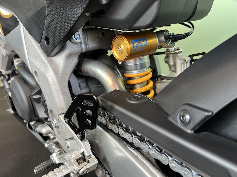 Aprilia Tuono V4 (2021 - 24) (19)