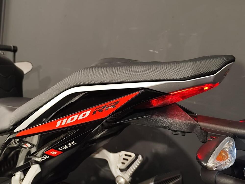 Aprilia Tuono V4 RR (2017 - 18) (12)