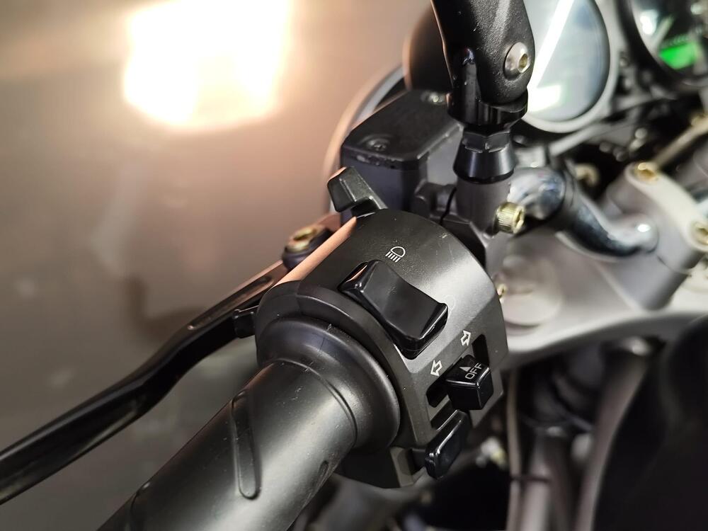 Ducati Monster 620 Dark (2003 - 06) (16)