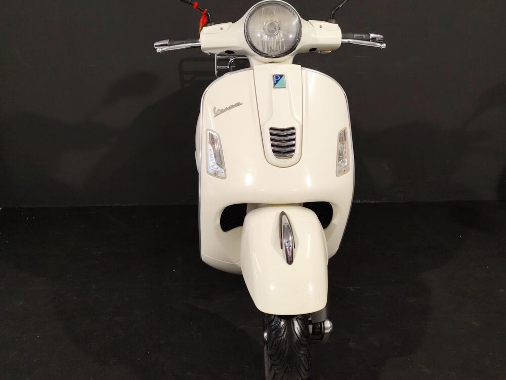 Vespa GTS 300 (2010 - 14) (3)
