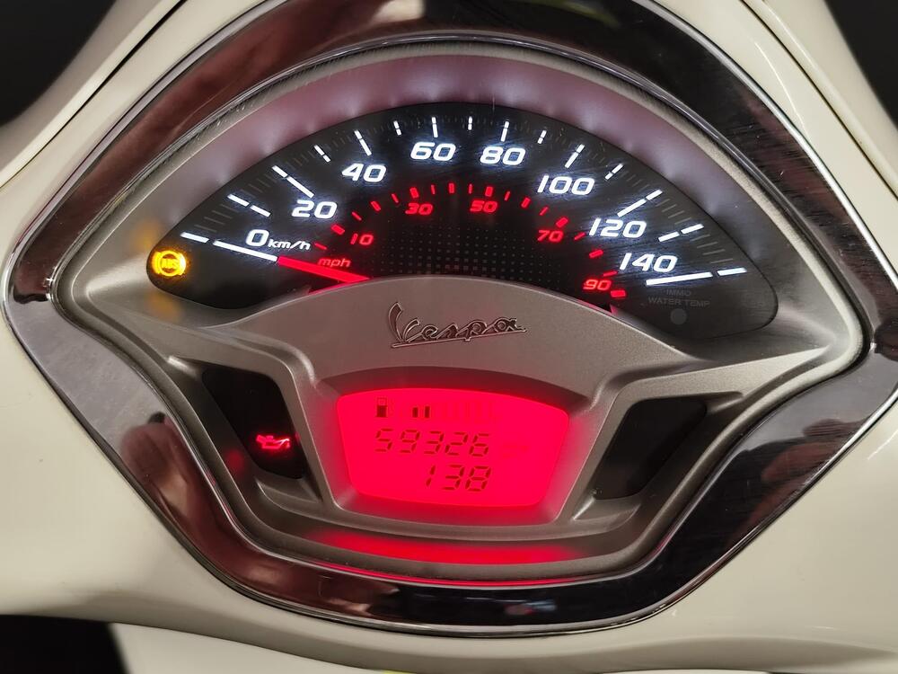 Vespa GTS 300 (2010 - 14) (5)