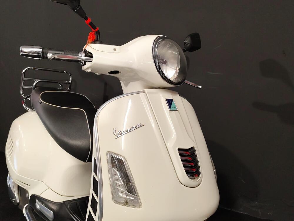 Vespa GTS 300 (2010 - 14) (8)