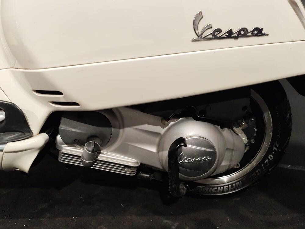 Vespa GTS 300 (2010 - 14) (14)