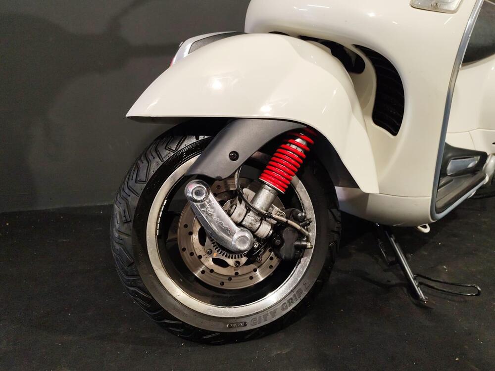 Vespa GTS 300 (2010 - 14) (19)