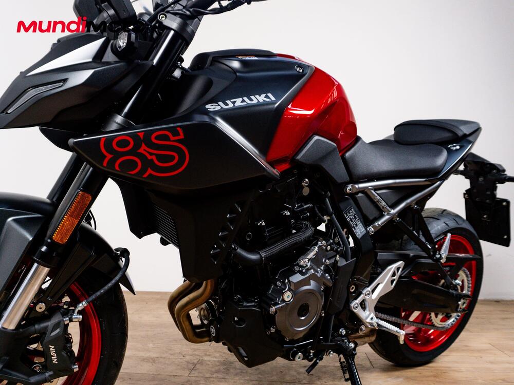 Suzuki GSX-8S EVO (2025) (9)