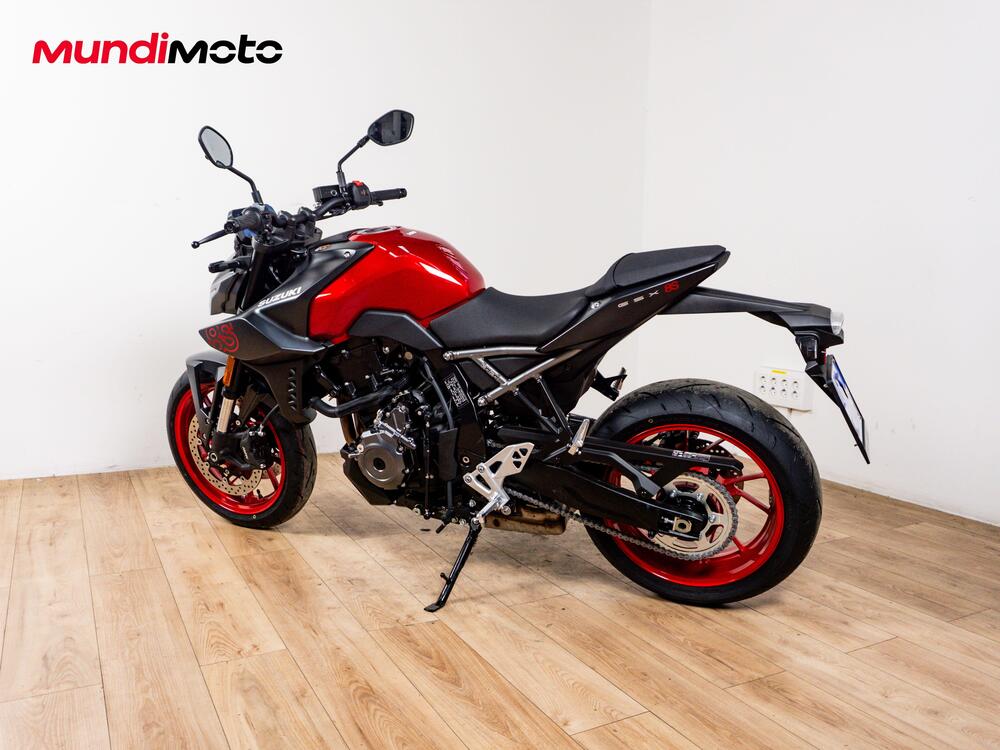 Suzuki GSX-8S EVO (2025) (7)