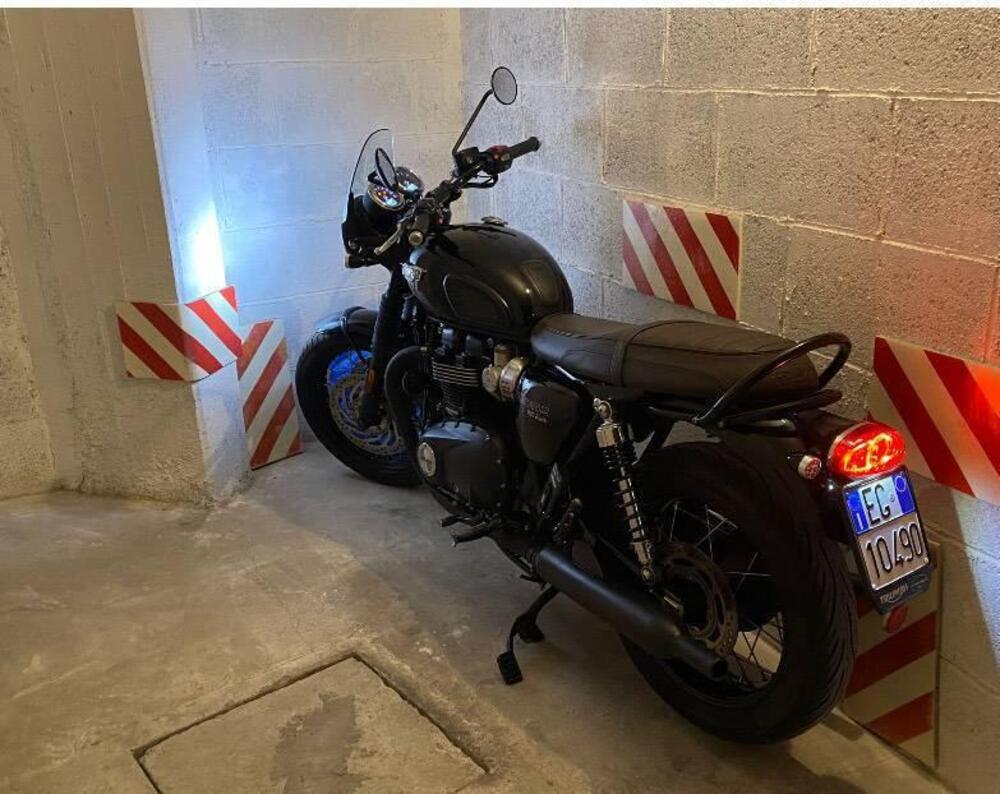 Triumph Bonneville T120 Black (2017 - 20) (2)