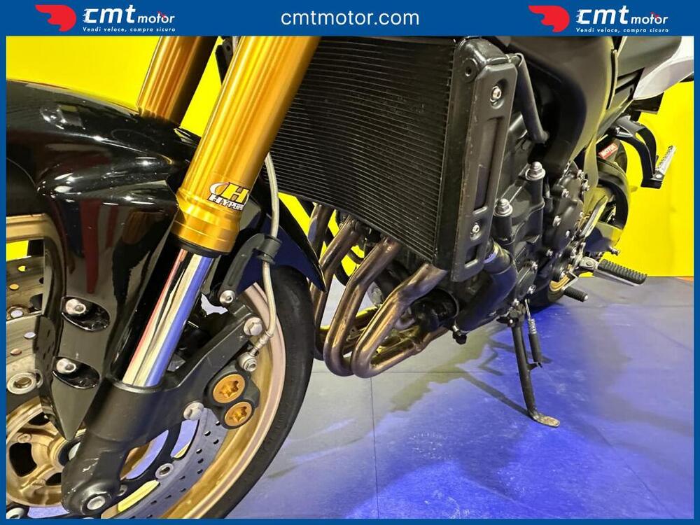 Yamaha FZ8 (2010 - 12) (11)