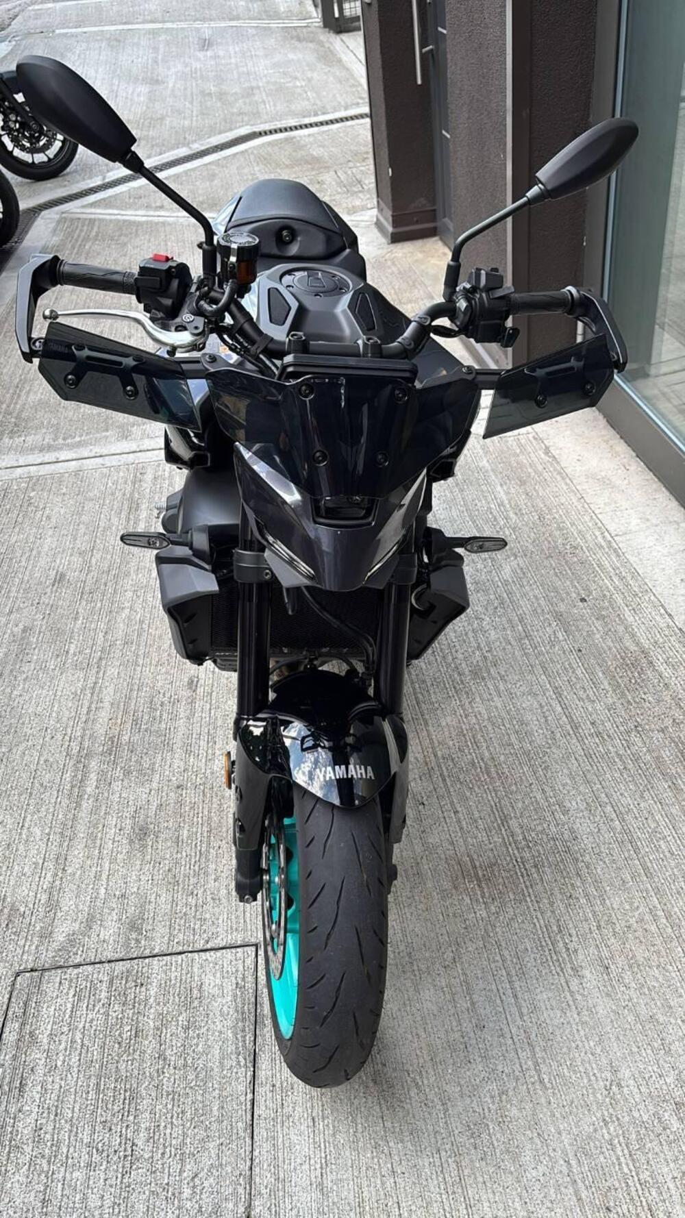 Yamaha MT-09 Y-AMT (2024 - 25) (2)