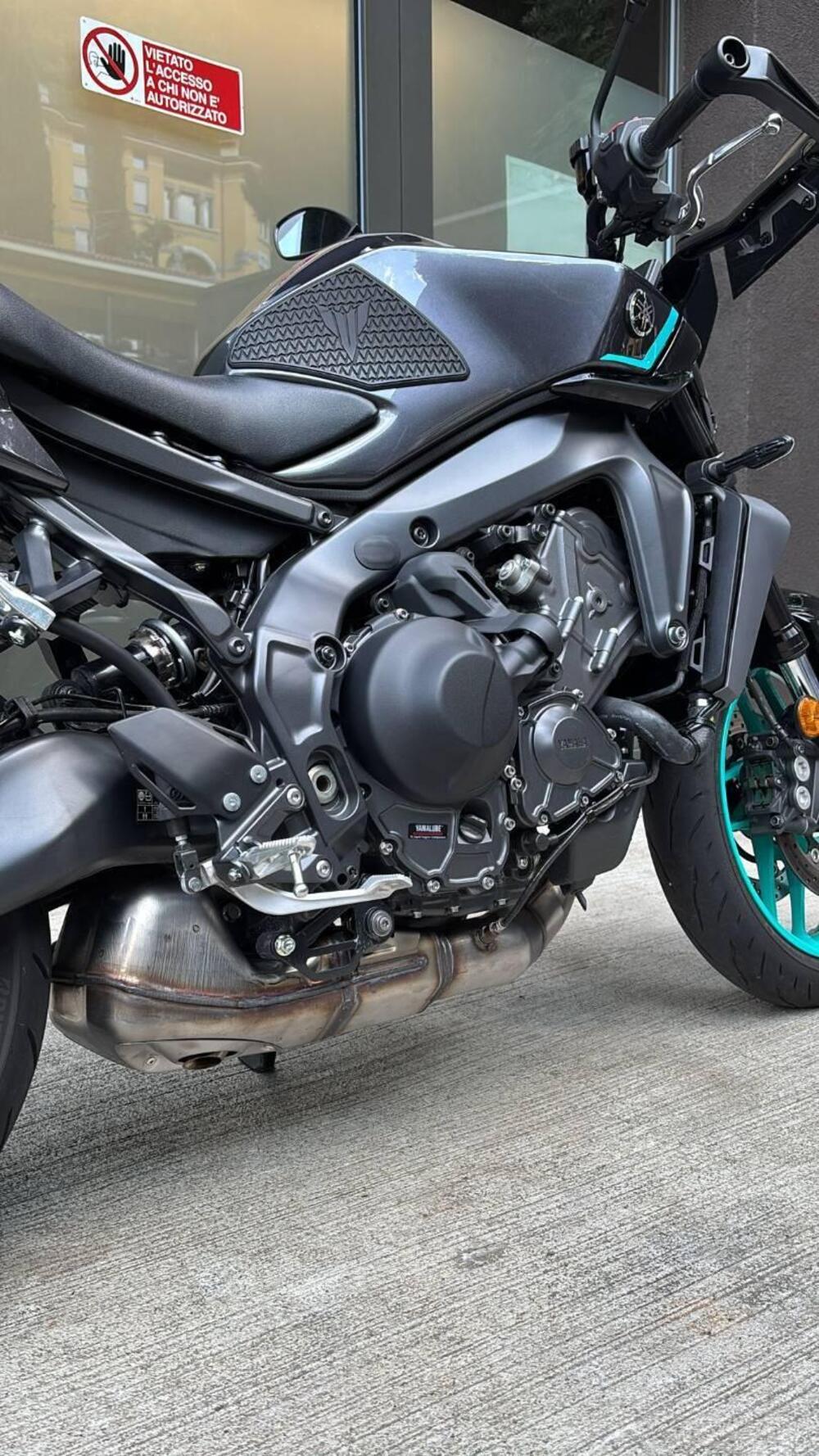 Yamaha MT-09 Y-AMT (2024 - 25) (3)