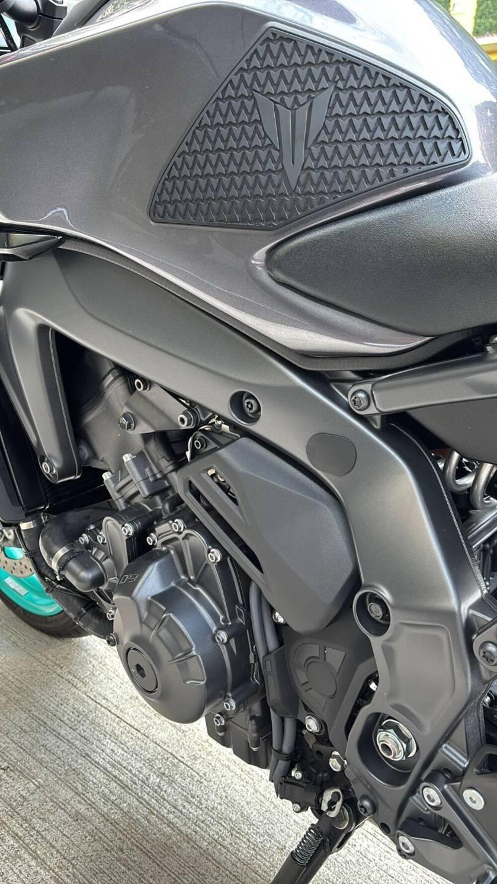 Yamaha MT-09 Y-AMT (2024 - 25) (4)