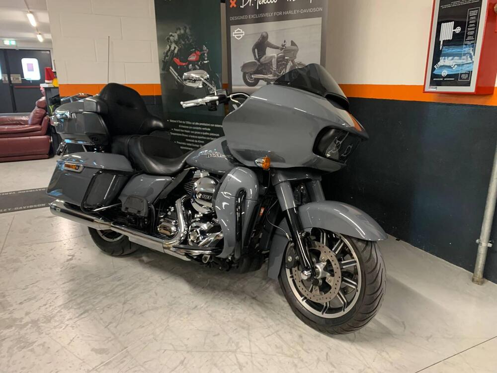 Harley-Davidson 1690 Road Glide Ultra (2015 - 16) - FLRTU (2)
