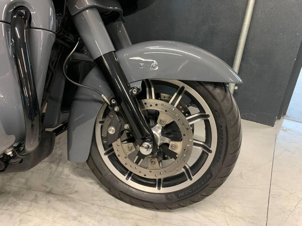 Harley-Davidson 1690 Road Glide Ultra (2015 - 16) - FLRTU (4)